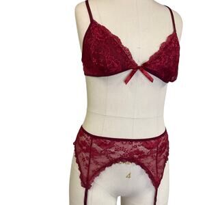 Set 2 Avidlove Burgundy Lace Bra and Garter set. Size Large